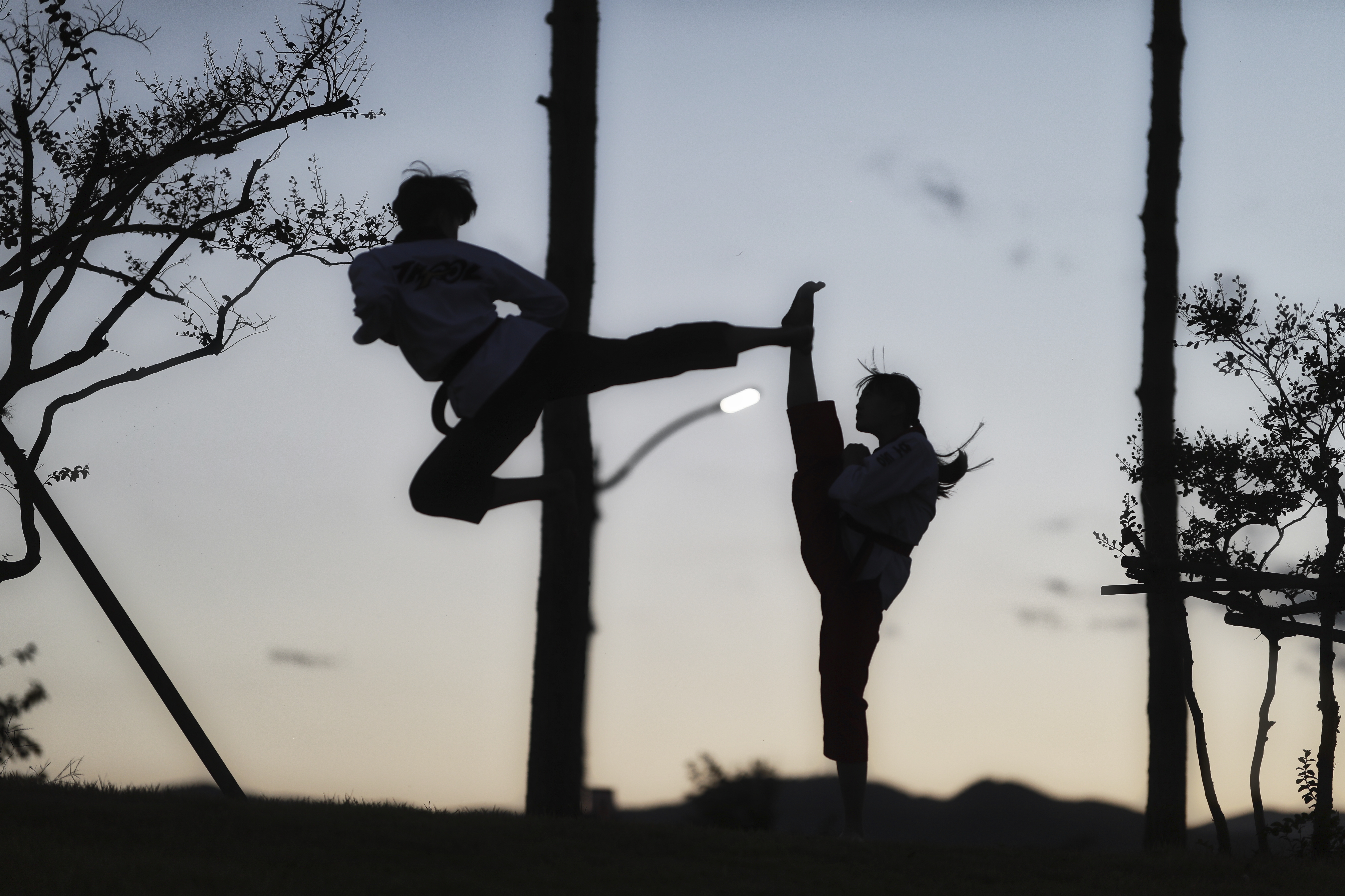 Advanced KP Taekwondo students training