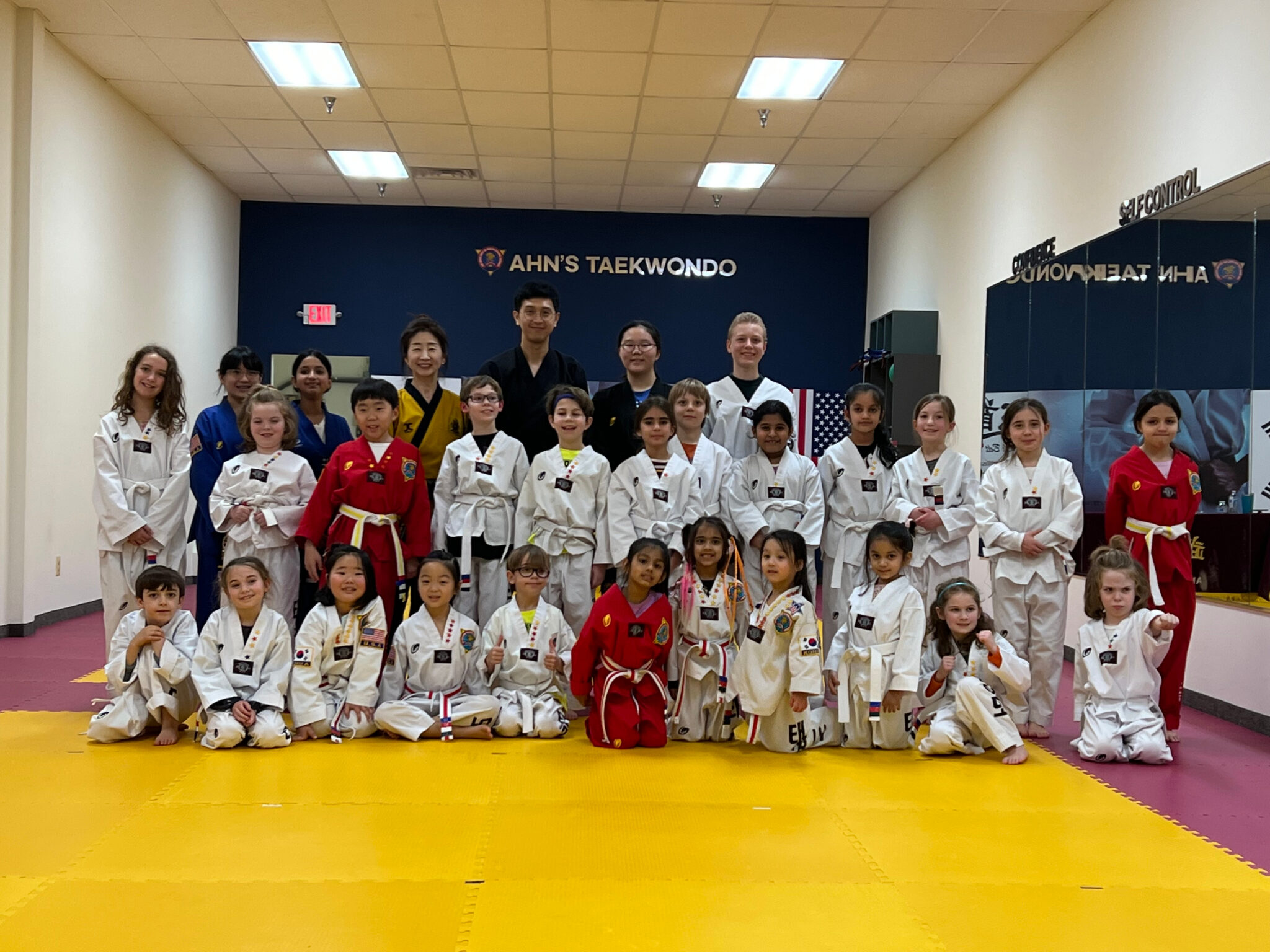 Ahn's Taekwondo dojang training