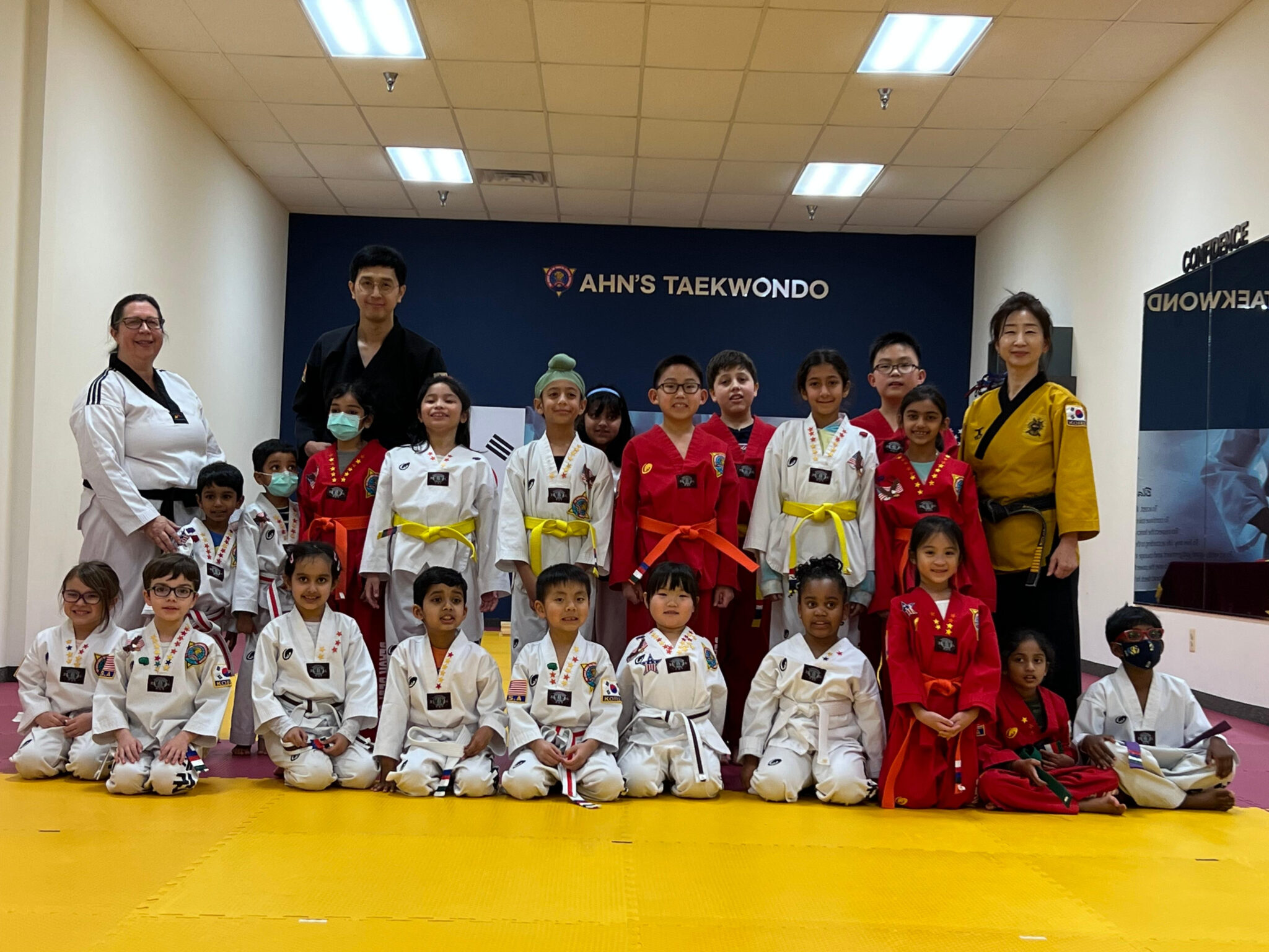 Ahn's Taekwondo dojang training