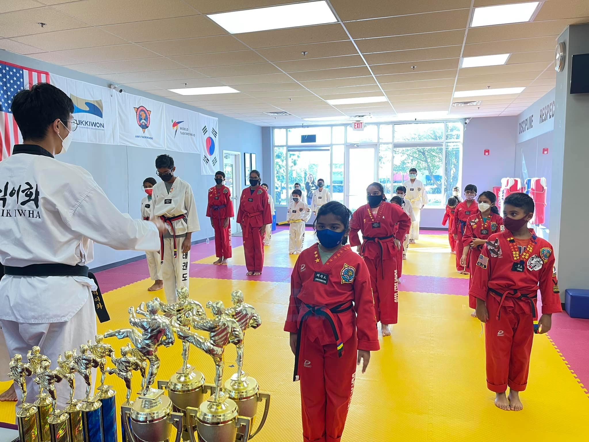Ahn's Taekwondo dojang training