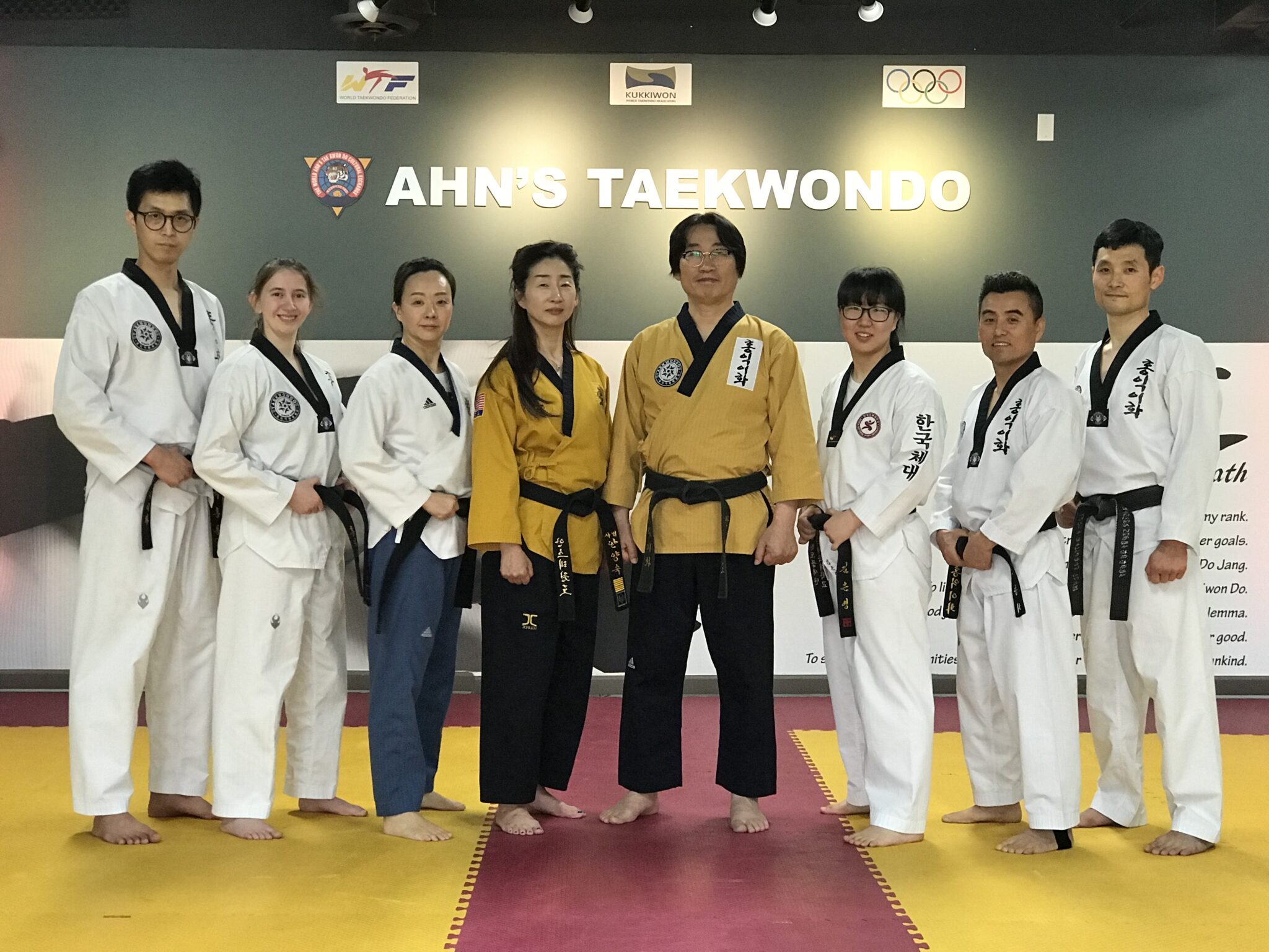 Ahn's Taekwondo dojang training