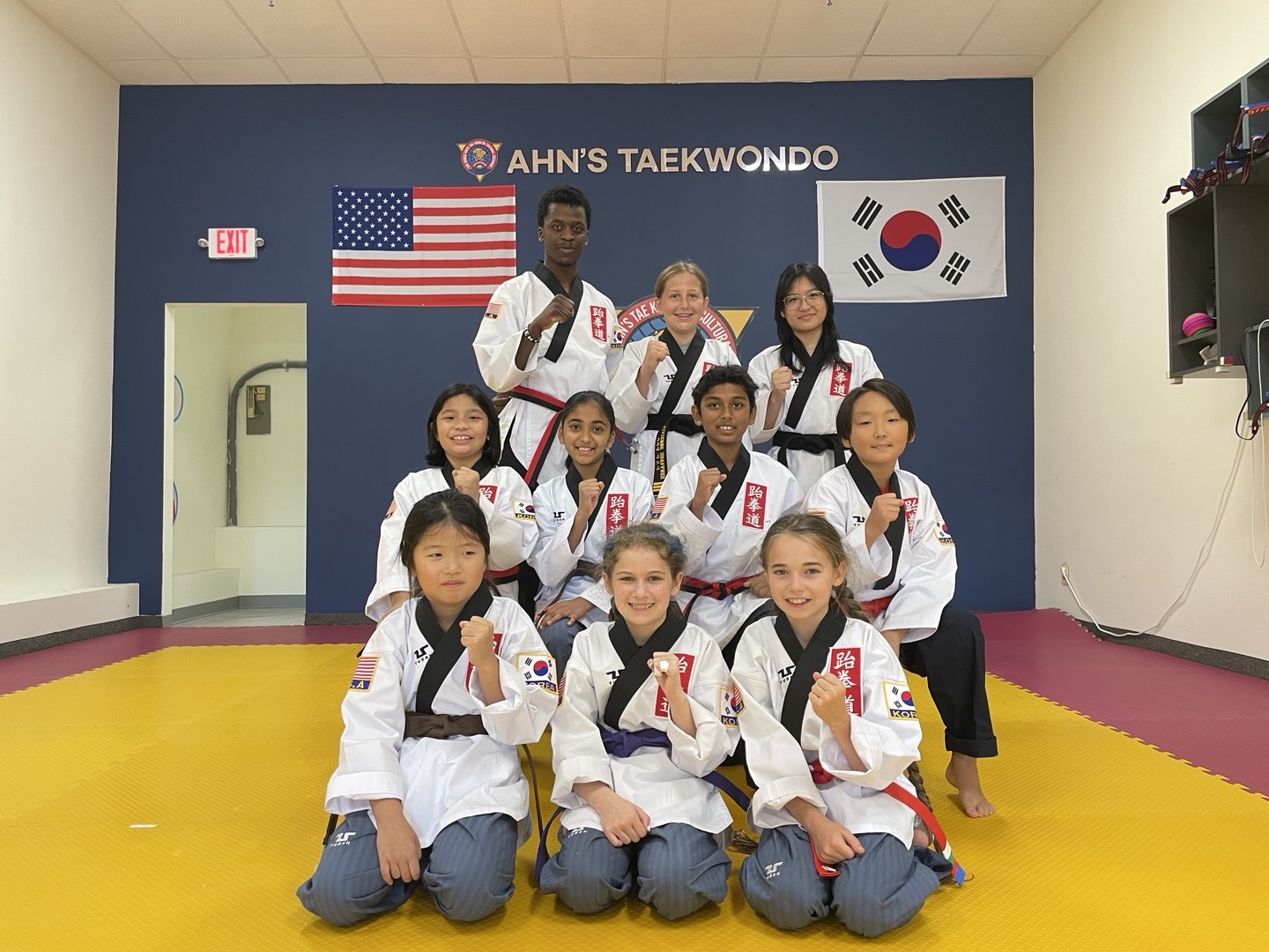 Ahn's Taekwondo dojang training