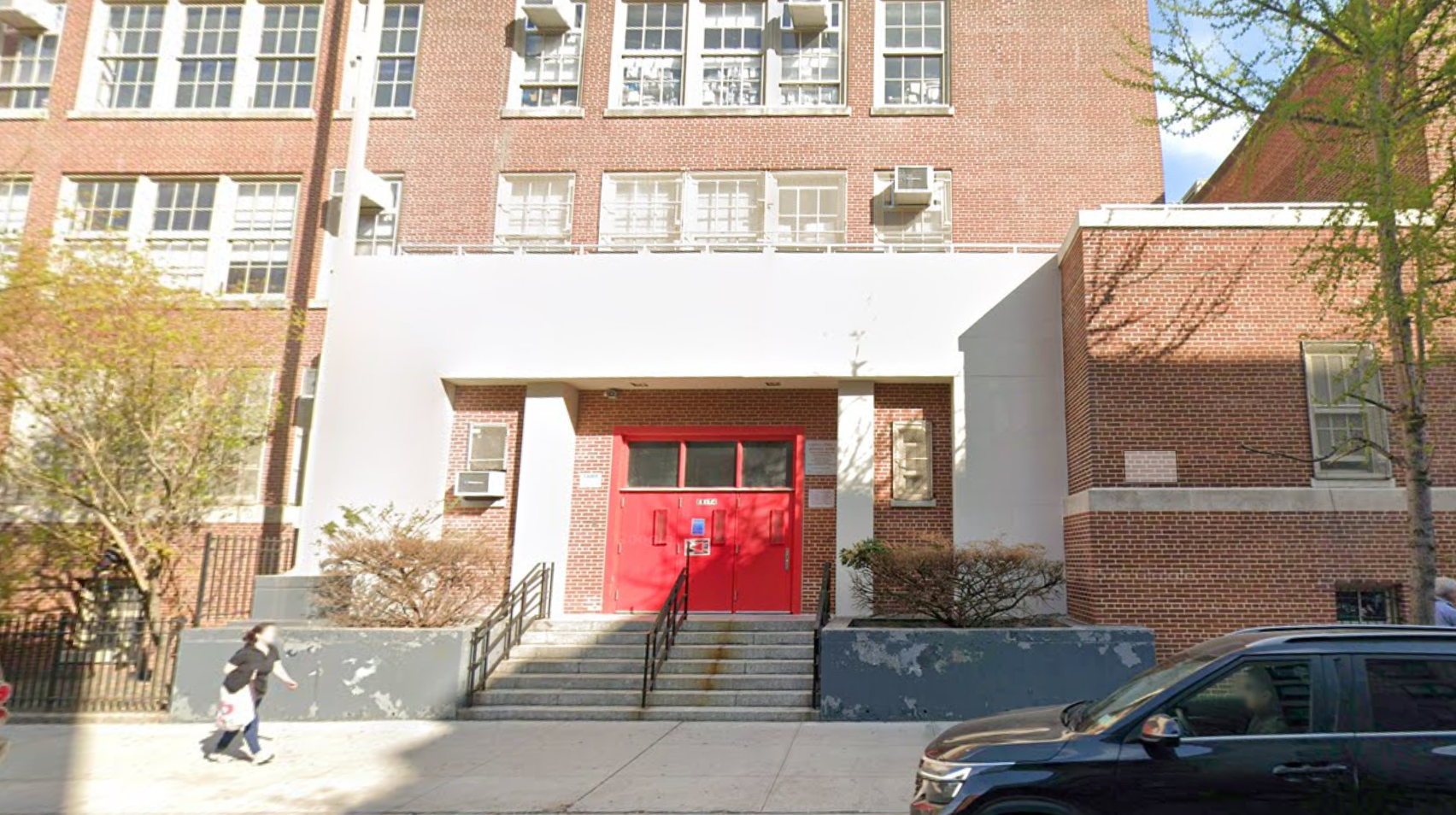 M364 The Earth School entrance in the East Village