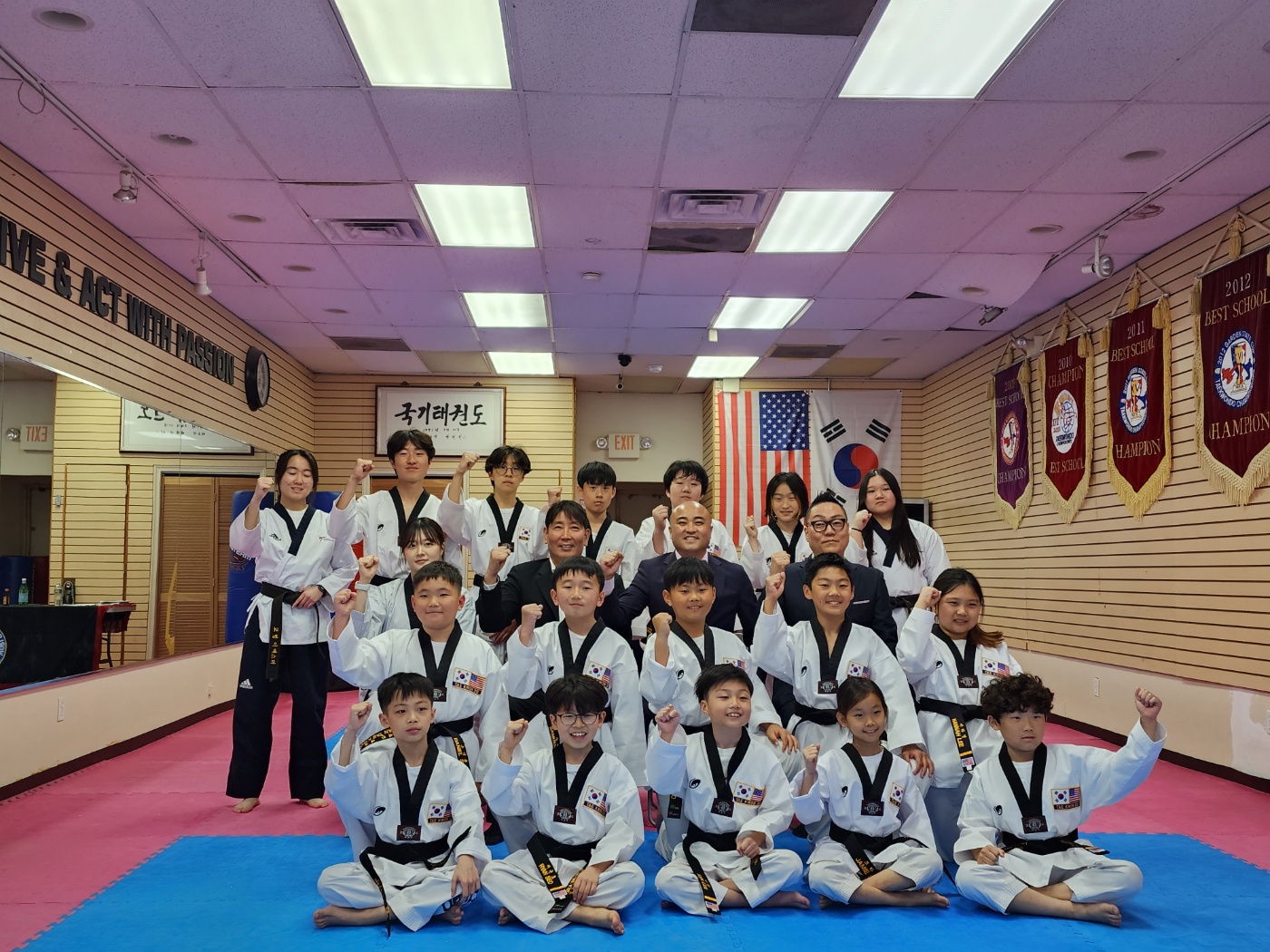 Dae Han Taekwondo students and instructors in Ridgefield, NJ