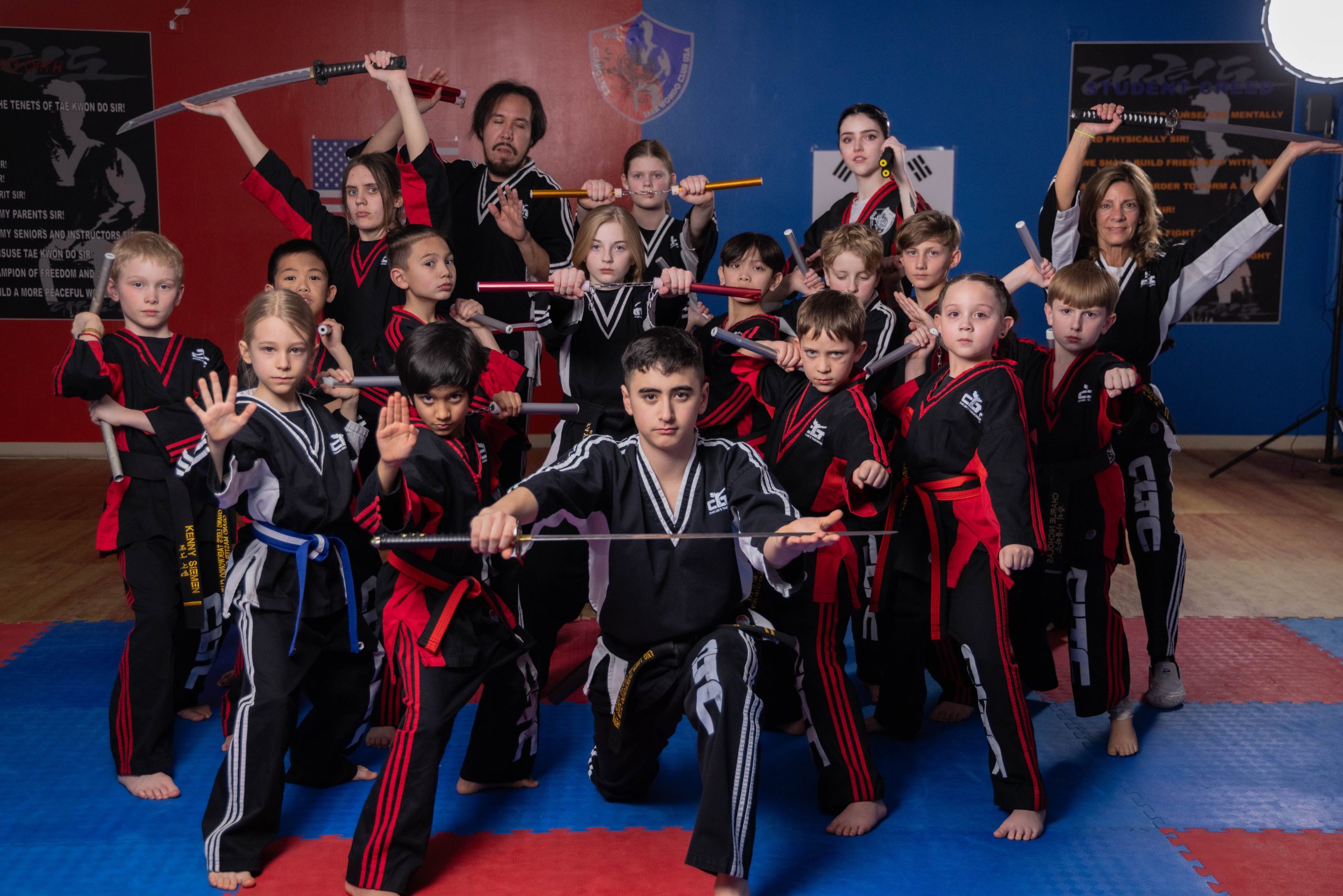 Chang Lee's Taekwondo kids demonstration team in Batavia, IL