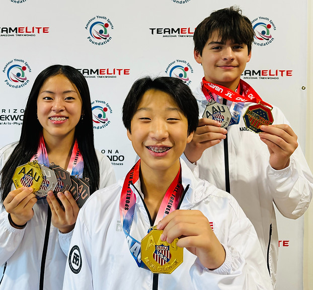 Team Elite Arizona award ceremony