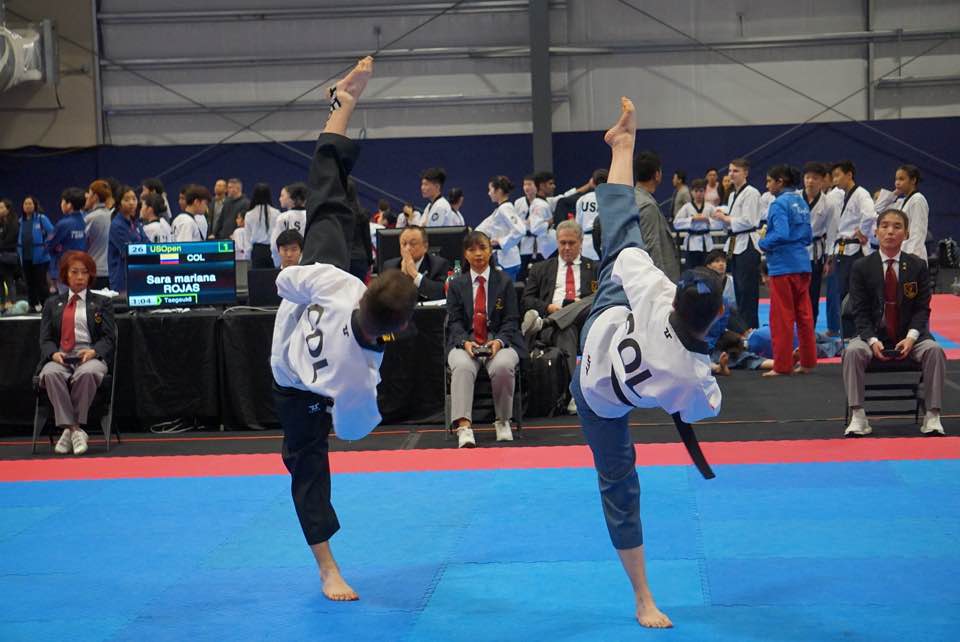 Synchronized kicks during team poomsae